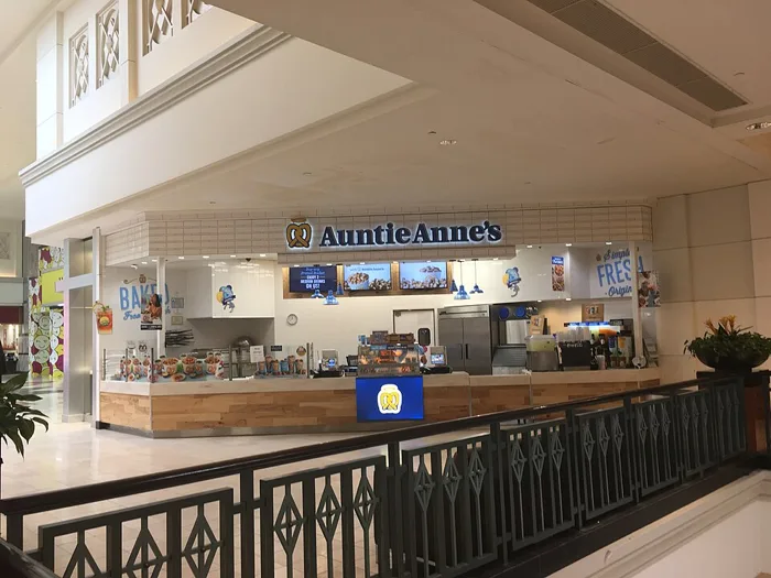 Auntie Anne S