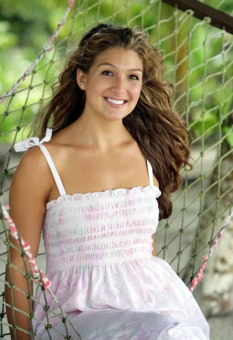 Alexis Maxwell Coloring Page - Survivor: U.S. Contestants | KolorPage