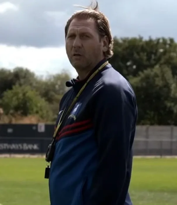 Coach Armada